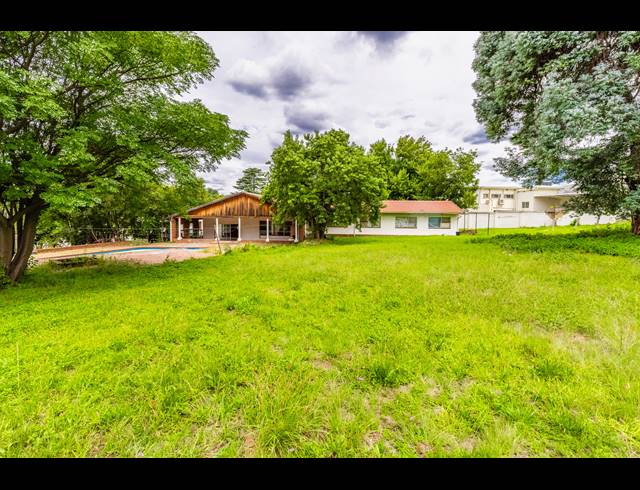 5,762M² VACANT LAND FOR SALE IN BRYANSTON
